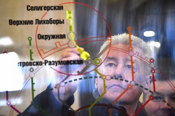 Мэр Москвы Сергей Собянин на открытии станций метро. Фото с сайта kp.ru