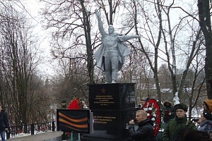 Торжественное открытие мемориала. Фото: krukovo-vedomosti.ru